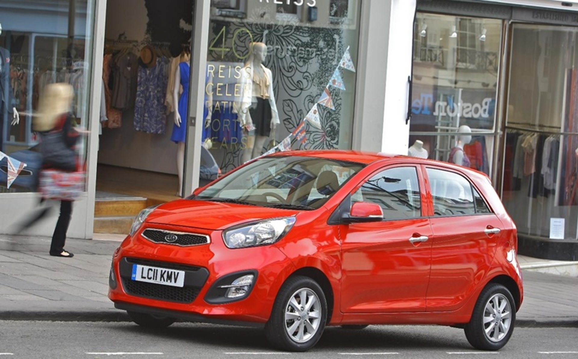 PICANTO CONQUERS PARKERS CITY CAR SEGMENT